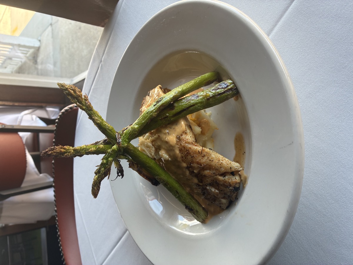 Ye Olde College Inn dish