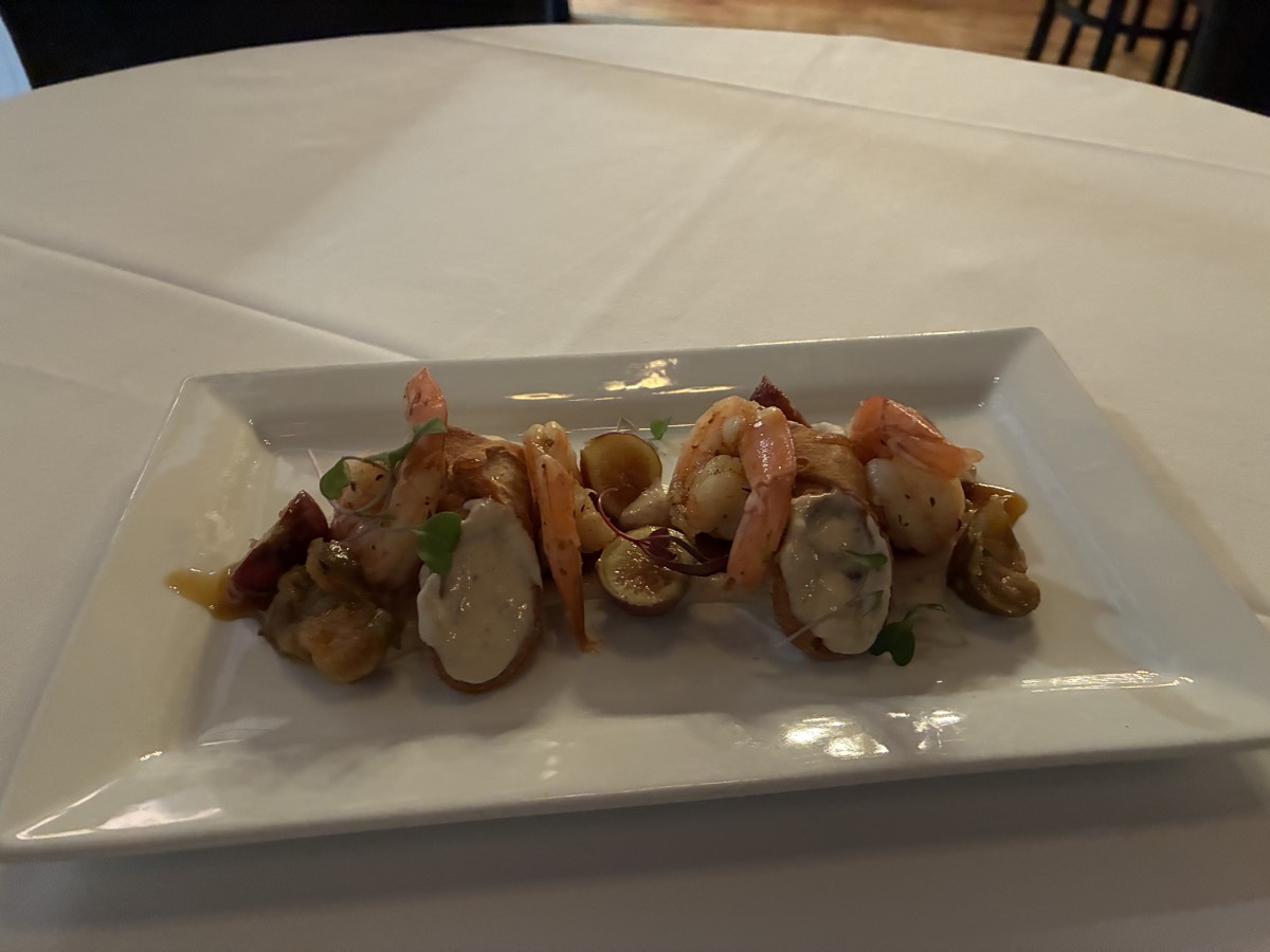 Ye Olde College Inn dish