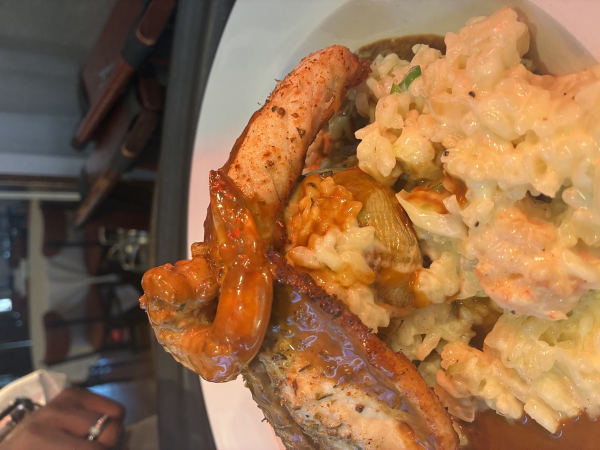 Ye Olde College Inn dish