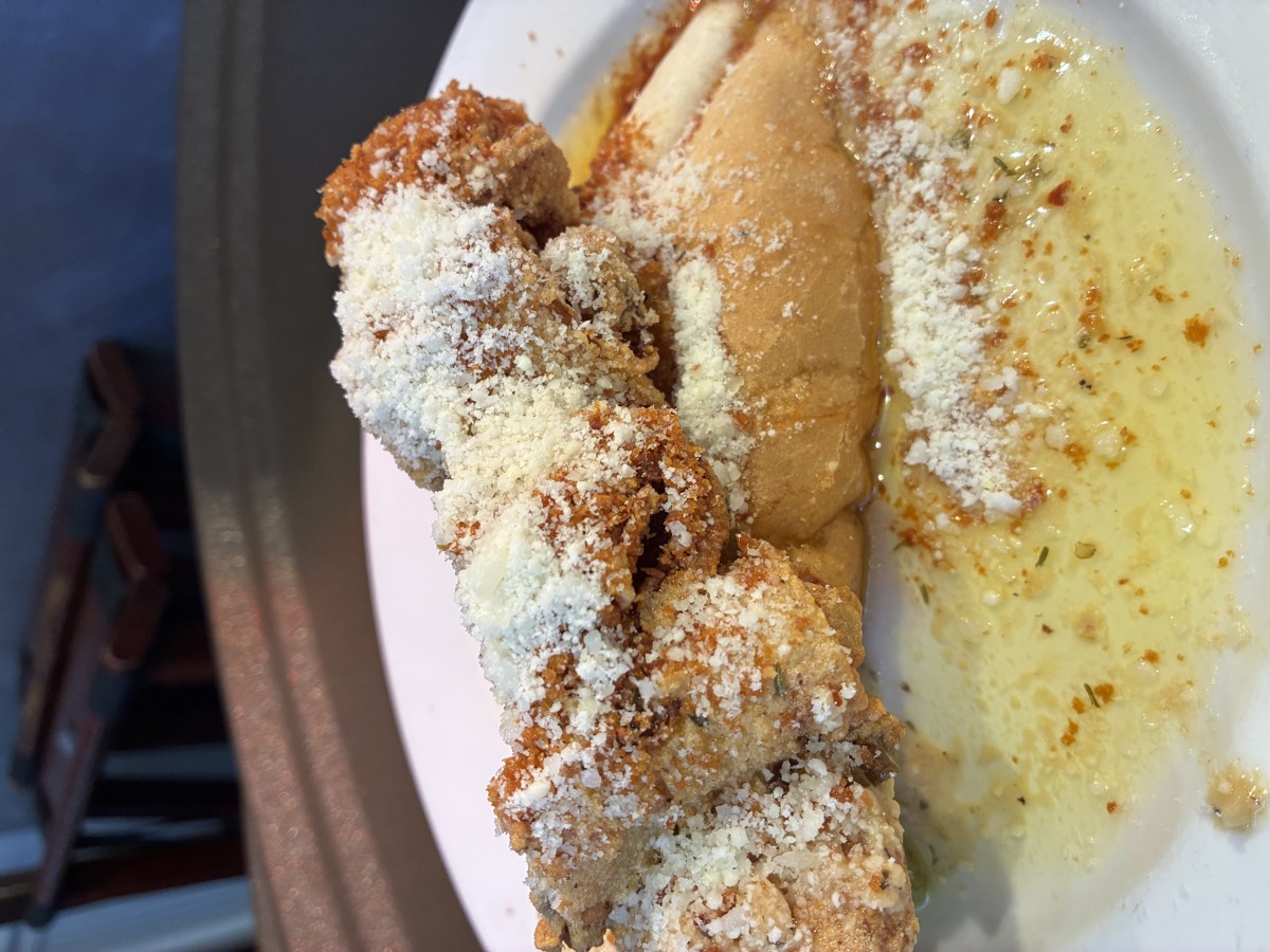 Ye Olde College Inn dish