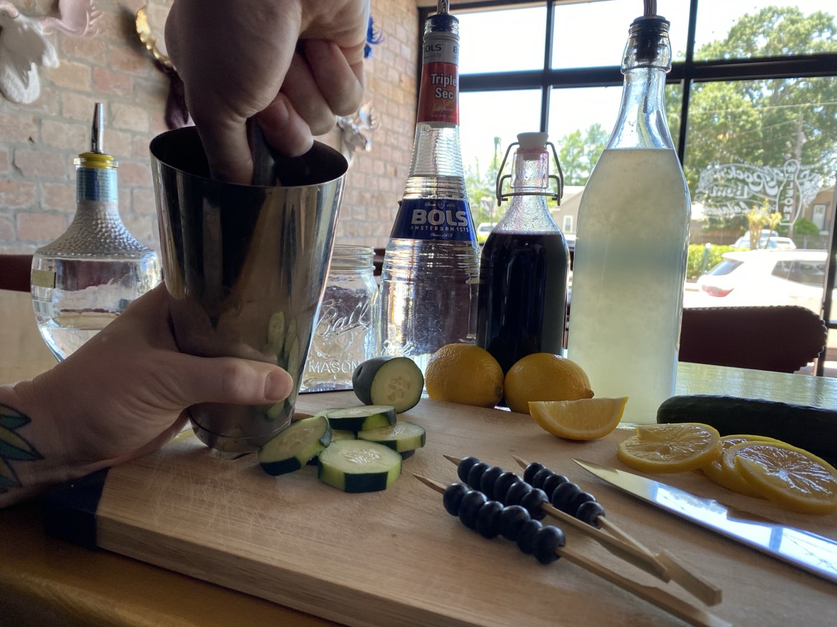 Ye Olde College Inn dish