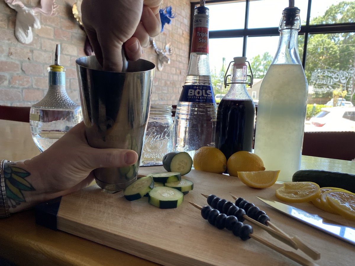 Ye Olde College Inn dish