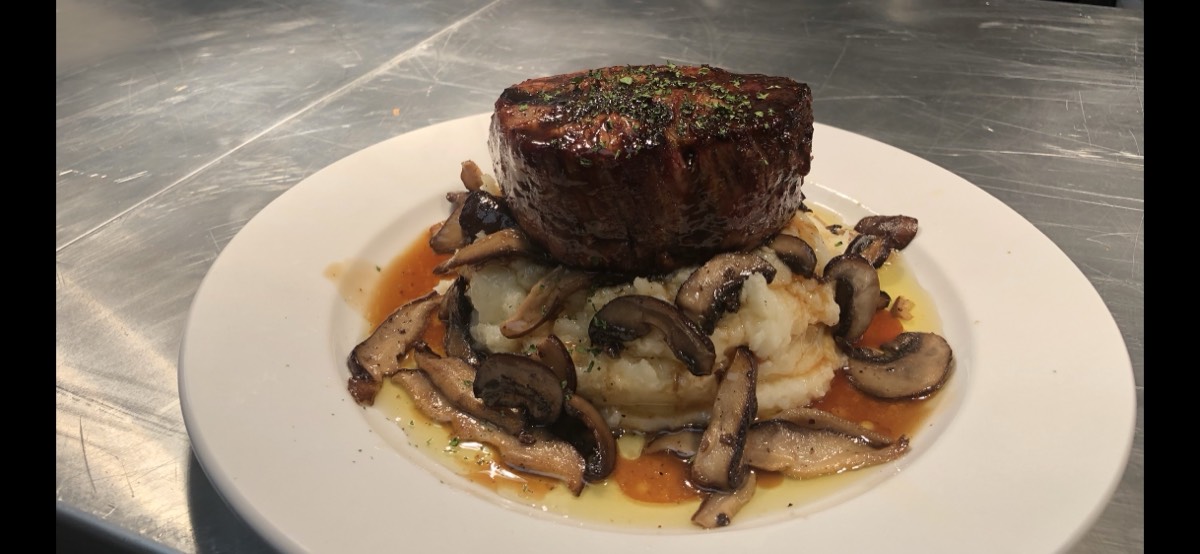 Ye Olde College Inn dish